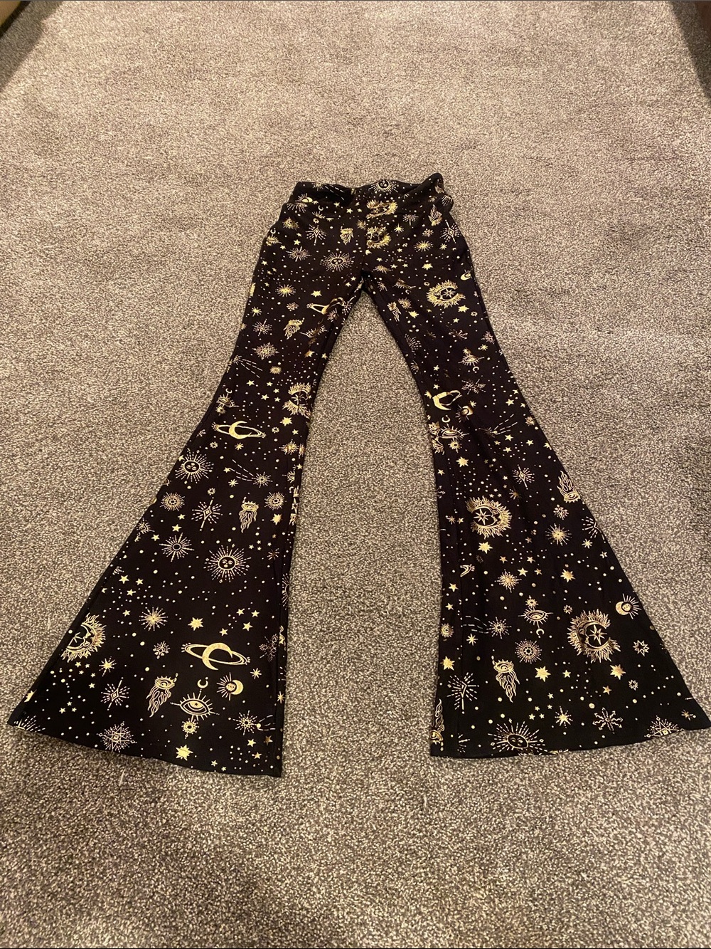 NWOT Black & gold Celestial Print Flared Pants